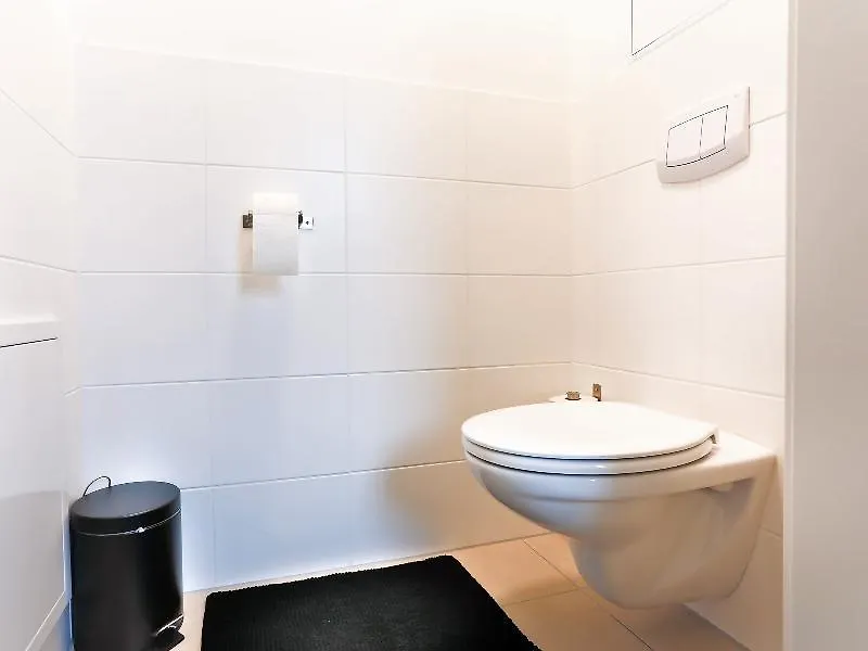 Sky9 Penthouse Apartment With City View Vienna